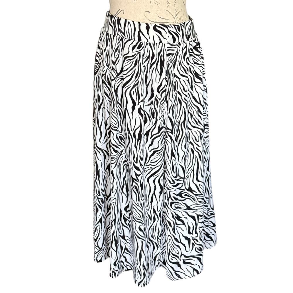 Leota Black White Leopard Print Plus Size Stretch Skirt Size 3X